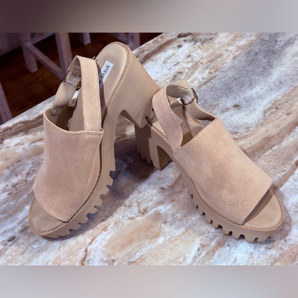 Women’s STEVE MADDEN Sunnyside suede chunky sandal. Size 10 - Picture 4 of 7